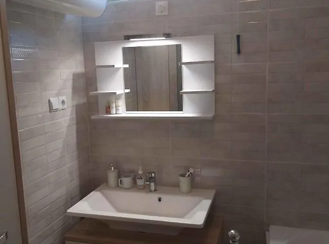 In 34886 * Balatonlelle